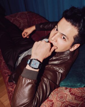 Daler Yusuf Instagram - Charles Jourdan unveils a refined expression of time with its new tonneau timepiece. The Ultra CJ03LE limited edition collection is a captivating blend of sporty element and contemporary sophistication

@SOLARTIMEMY
@ADTIMEMY @CHARLESJOURDANTIMEPIECE
#CHARLESJOURDAN#CHARLESJOURDANWATCHES #SOLARTIMEMY #ADTIMEMY