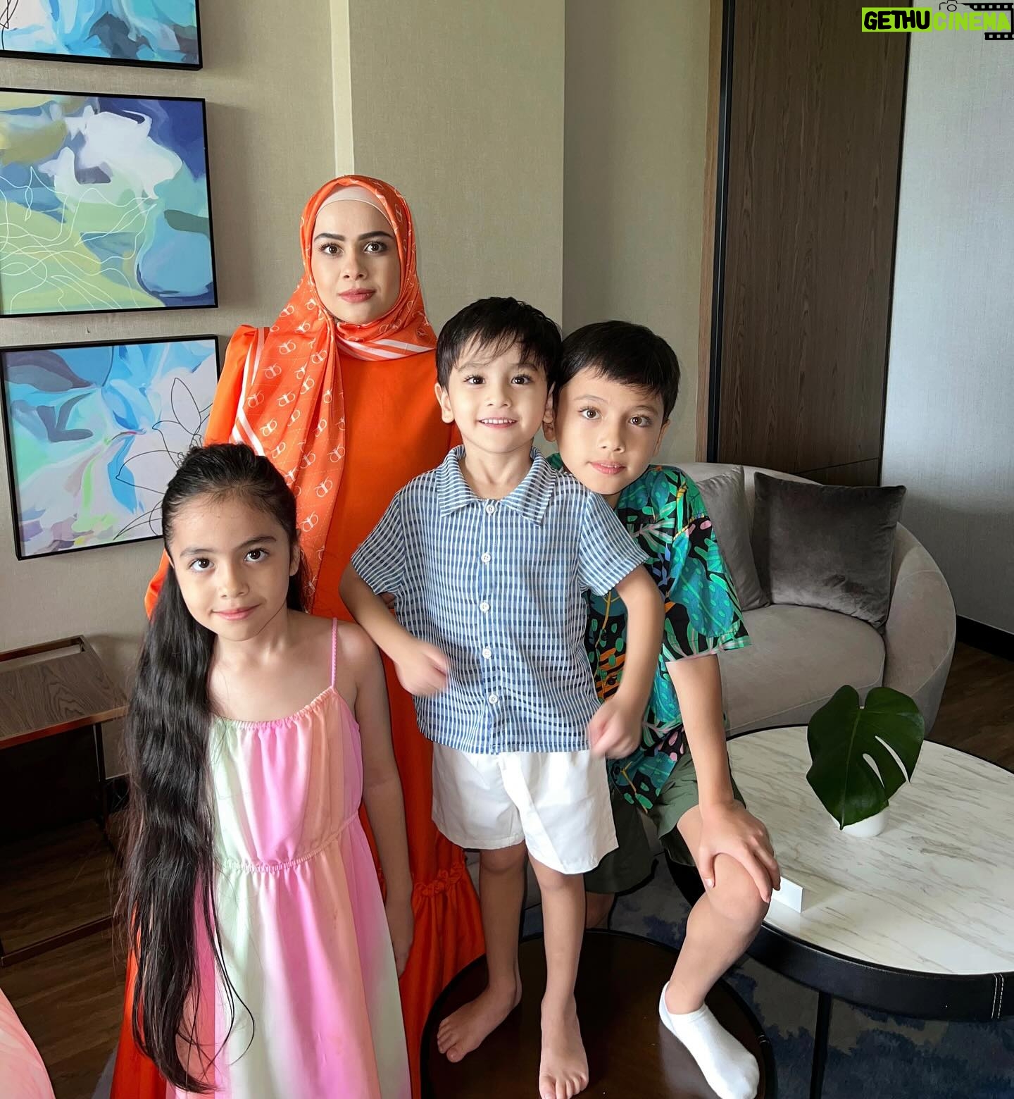 Daler Yusuf - 3 Likes - Weekend well spent with my family. My kids enjoyed everything about the hotel. Food was amazing with various selections. And of course their playground and huge swimming pool got them busy the entire weekend. Alhamdulillah.
ps: Special thanks to Encik Omar for guiding us and for being super helpful during our stay at @mresortandhotelkl
