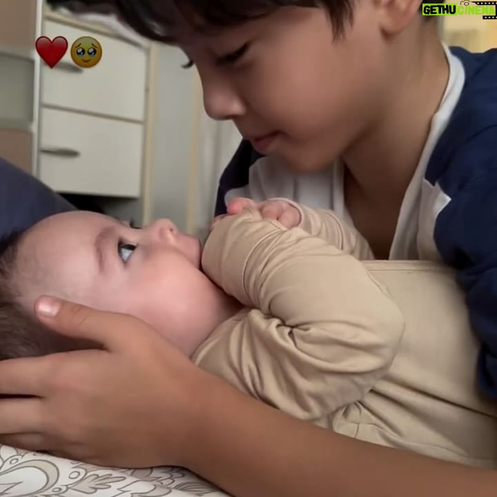 Daler Yusuf - 8.9K Likes - Alhamdulillah , harini our boy dah 4 bulan, berkat doa semua setakat ni baby boy sangat happy dan membesar dengan baik . And honestly Daler and wife nak ucap ribuan terima kasih to @surayamothercare . Masa baby lahir , Daler sangat busy dengan kerja and other things and Alhamdulillah they manage to help me and my wife. A true savior . Service sangat baik dan professional . Harga berpatutan . Very recommended. Terima kasih kak Suraya accept request Daler and wife untuk tolong kita sepanjang berpantang . Thank you! ❤️
