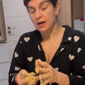 Dalia Gutmann Instagram - Quise ser de las mamis que cocinan rico y sano y fracasé. Una vez mas, fracasé culinariamente🤭😩😅
#AntiInflu☝🏼