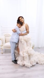 Actress Dalljiet Kaur HD Instagram Photos and Wallpapers June 2024