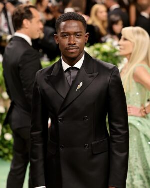 Damson Idris Instagram - King Charming 🥀

#MetGala
@prada 
@bulgari