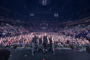 Dan Donegan Instagram - Orlando, you are amazing! Blown away by the crowd for coming out on a Monday night and tearing it up! @disturbed  @thekiacenter #takebackyourlifetour2024 📸 @britt_bowman