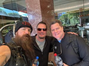 Dan Donegan Instagram - Great running into our Brother @zakkwyldebls  @philciulo at the same hotel in Melbourne! Can’t wait to share the stage with these guys @panteraofficial for the next few days here in Australia @knotfestau @disturbed 💪🏼🤘🏻