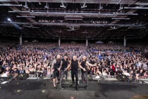 Dan Donegan Instagram - Sold Out over 18,000 strong in Arizona @talkingstickamp @disturbed . What a night. #takebackyourlifetour2024 🎤🥁🎸🎹🔥. 📸 @britt_bowman