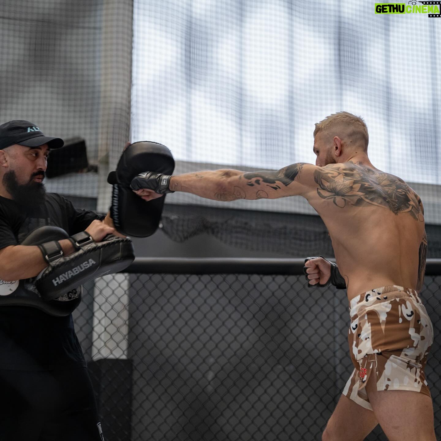 Dan Hooker - 29.1K Likes - “Never explain yourself. Your friends don’t need it and your enemies won’t believe it.” – Belgicia Howell