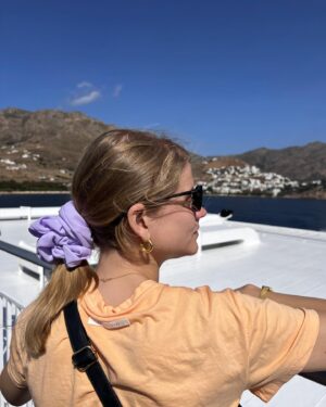 Danae Michalaki Instagram - Το καλοκαίρι για να είναι καλό χρειάζεται: Σεβασμό στον διπλανό, σεβασμό στο περιβάλλον, σεβασμό στην ίδια την αξία του καλοκαιριού.☀️
.
.
.
#seajets #wetraveltogether #kesyjet #kegojet #mazijet
