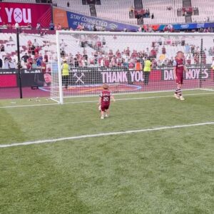 Dani Dyer Instagram - Last home game ♡
So so proud of you babe you deserve it all.. love you forever🫶