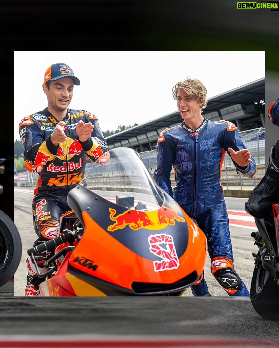 Dani Pedrosa - 26.9K Likes - When Fabio met Dani... It's not every day you get to ride one of the fastest bikes on the planet AND get some pointers from a MotoGP⢠Legend.
Head to Fabio's YouTube channel to watch the full video edit.
What's the next big challenge for the Austrian MTB rider... Erzberg 2025? š
#KTM #ReadyToRace #RedBull #MotoGP