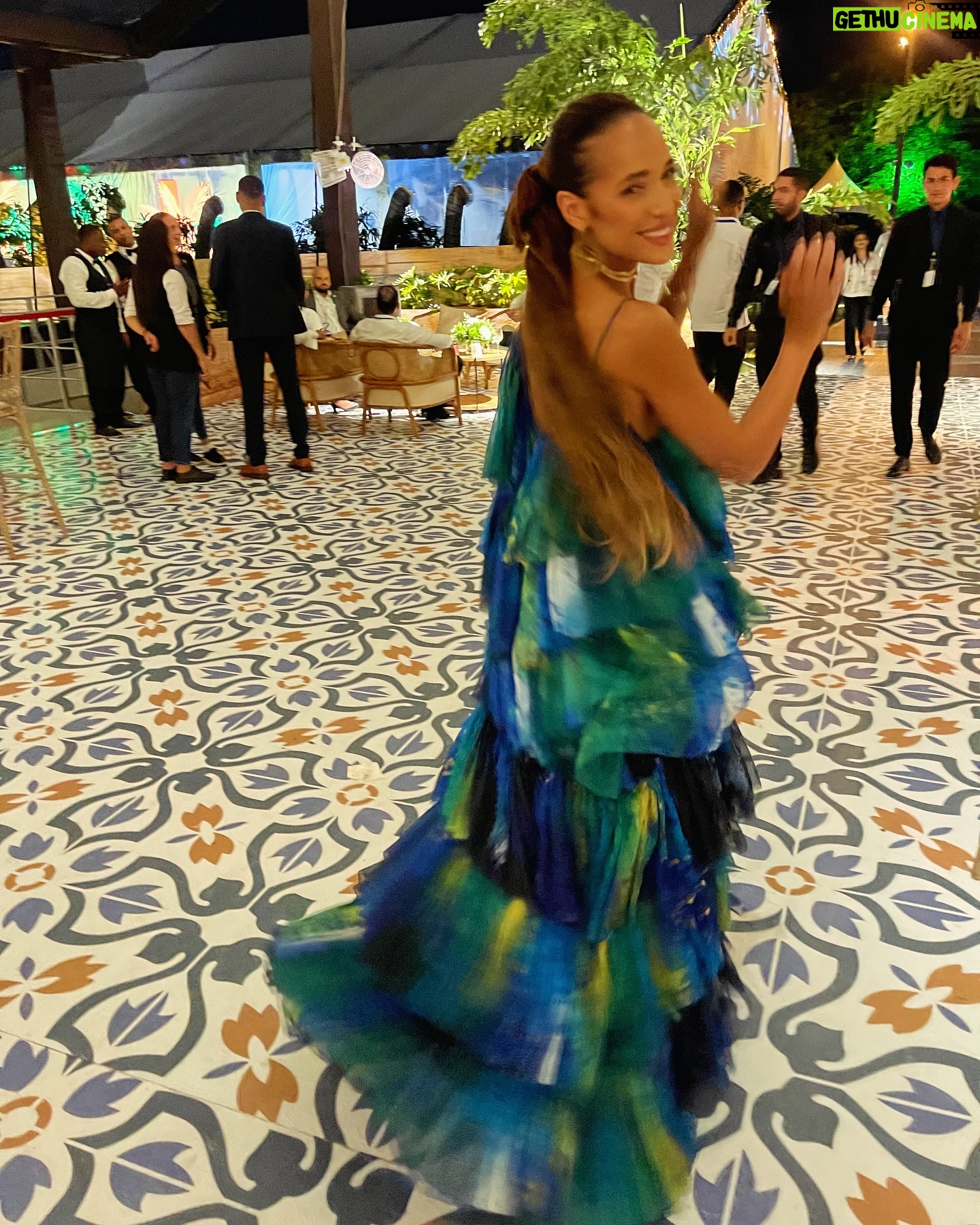 Dania Ramírez - 11.6K Likes - Here is another one for the books in #DominicanRepublic 🇩🇴♥️🌟 Que noche tan espectacular! No hay mejor forma de vivir que entre amigas y familia. What a spectacular night of dance and glamour with friends and family.
Dress: @jovana_benoit @jovanalouis
Make up @paocontigo_
Hair @hairbyysijim
Positive Attitude: ALWAYS PLEASE!
#namaste 🙏🏽