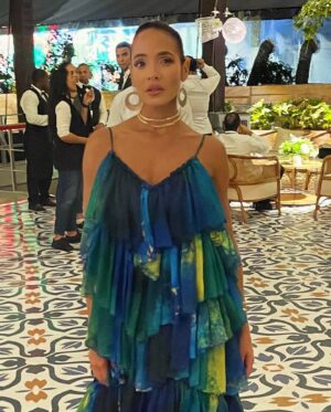 Dania Ramírez Instagram - Here is another one for the books in #DominicanRepublic 🇩🇴♥️🌟 Que noche tan espectacular! No hay mejor forma de vivir que entre amigas y familia.  What a spectacular night of dance and glamour with friends and family. 

Dress: @jovana_benoit @jovanalouis 
Make up @paocontigo_ 
Hair @hairbyysijim 
Positive Attitude: ALWAYS PLEASE! 
#namaste 🙏🏽