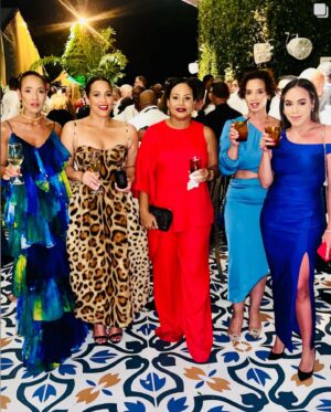 Dania Ramírez Instagram - Here is another one for the books in #DominicanRepublic 🇩🇴♥️🌟 Que noche tan espectacular! No hay mejor forma de vivir que entre amigas y familia.  What a spectacular night of dance and glamour with friends and family. 

Dress: @jovana_benoit @jovanalouis 
Make up @paocontigo_ 
Hair @hairbyysijim 
Positive Attitude: ALWAYS PLEASE! 
#namaste 🙏🏽