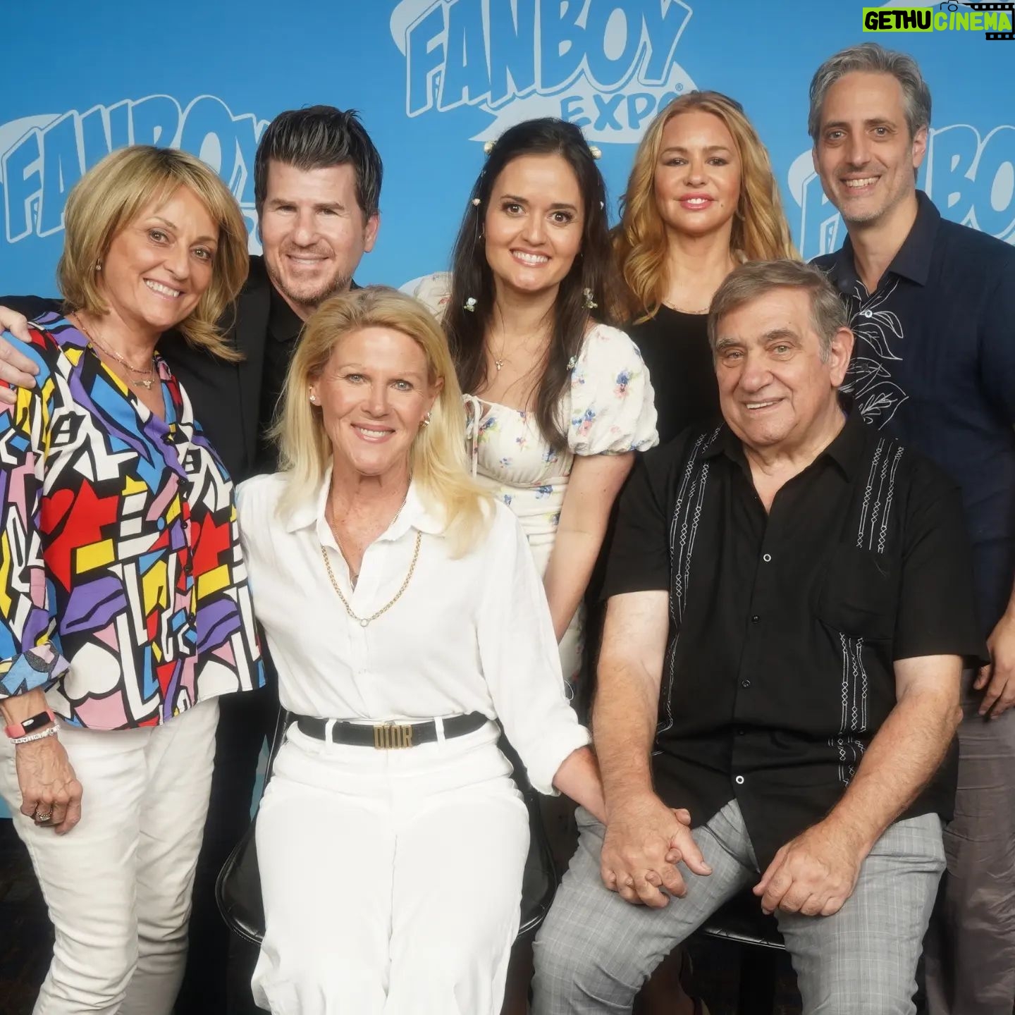 Danica McKellar - 45.9K Likes - Our official group Wonder Years shot from Day 1 of @fanboy_expo ! What a great day already, and we still have our panel coming up in a few minutes. 🤗
.
.
I would say, will somebody please ask @realdanlauria to smile 😅, but look at those pearly whites as soon as my mom joined the picture! (Swipe) And how cute are Dan & Alley, holding hands?? 🥰
.
.
More to come!!
