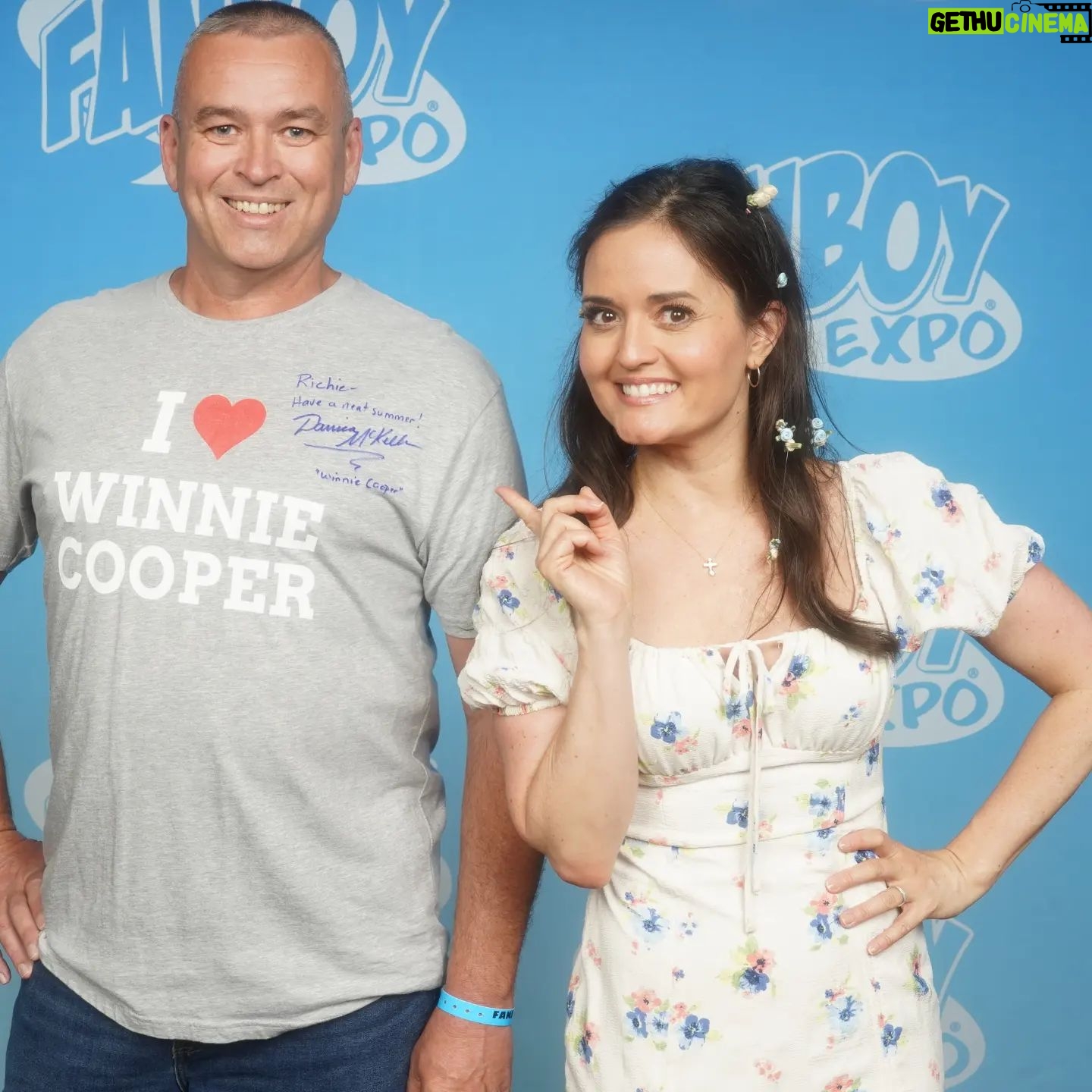 Danica McKellar - 45.9K Likes - Our official group Wonder Years shot from Day 1 of @fanboy_expo ! What a great day already, and we still have our panel coming up in a few minutes. 🤗
.
.
I would say, will somebody please ask @realdanlauria to smile 😅, but look at those pearly whites as soon as my mom joined the picture! (Swipe) And how cute are Dan & Alley, holding hands?? 🥰
.
.
More to come!!