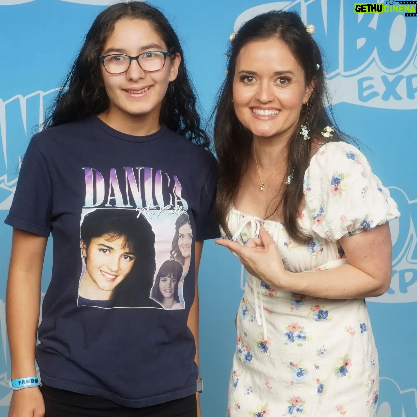 Danica McKellar - 45.9K Likes - Our official group Wonder Years shot from Day 1 of @fanboy_expo ! What a great day already, and we still have our panel coming up in a few minutes. 🤗
.
.
I would say, will somebody please ask @realdanlauria to smile 😅, but look at those pearly whites as soon as my mom joined the picture! (Swipe) And how cute are Dan & Alley, holding hands?? 🥰
.
.
More to come!!
