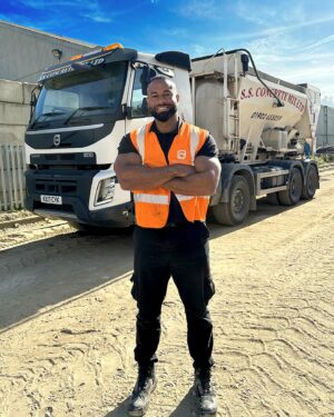 Daniel Ashville Instagram - The new edition to the fleet #expanding
•
It’s not new, but it’s new to me
•
Time to start the @thisisashville transformation process
•
#captainofindustry #maverick #goingforit #mondaymotivation