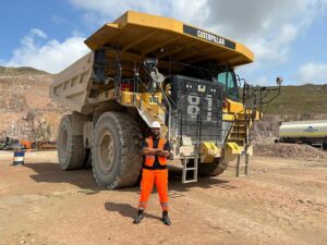 Daniel Ashville Instagram - I couldn’t think of a better way to spend £1.2m
•
#captainofindustry #maverick #construction #earthmoving #machines #equipment #bigboytoys #machinery #heavyequipment