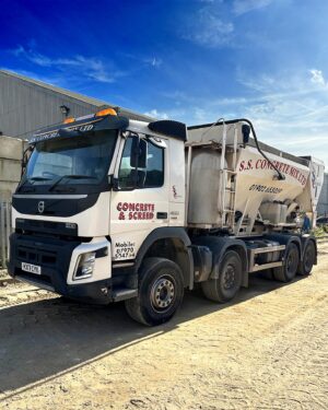 Daniel Ashville Instagram - The new edition to the fleet #expanding
•
It’s not new, but it’s new to me
•
Time to start the @thisisashville transformation process
•
#captainofindustry #maverick #goingforit #mondaymotivation