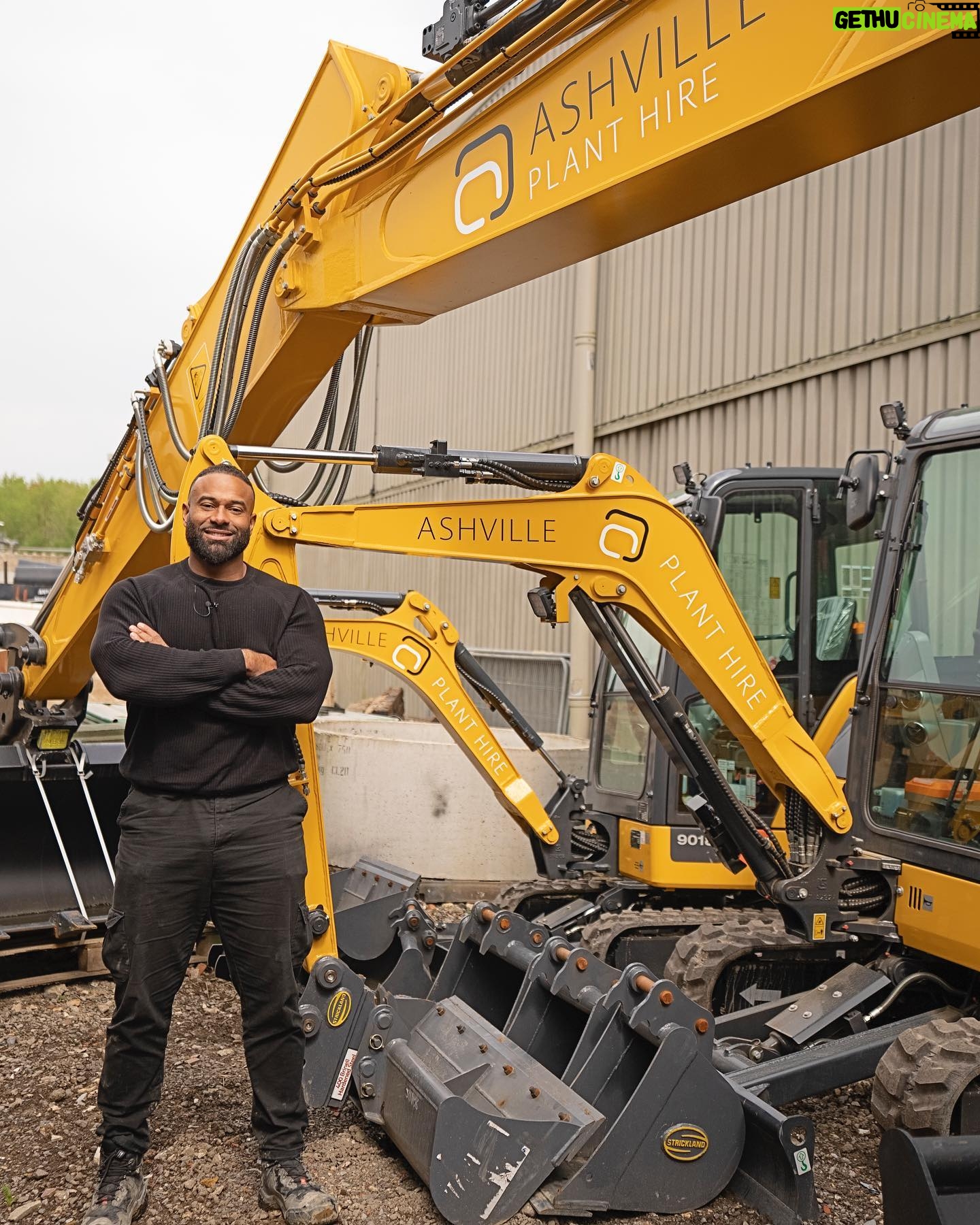 Daniel Ashville - 15.2K Likes - Its with great pleasure I announce the the launch of Ashville Plant Hire
•
Plant Hire is the final piece in the jigsaw which allows @thisisashville to provide a complete construction supply chain solution
•
We have teamed up with @foxbrothersltd & @bwplanthire to offer a portfolio of over 5,000 machines
•
The machines are easily recognisable with the combined logos of both @thisisashville and @foxbrothersltd
•
We continue to grow the business thanks to the hard work of the @thisisashville team. I would like to thank our customers for their loyalty and support, and everyone who continues to follow our journey #planthire #newbusiness #onwardsandupwards
•
#captainofindustry #maverick #construction #haulage #wastemanagement