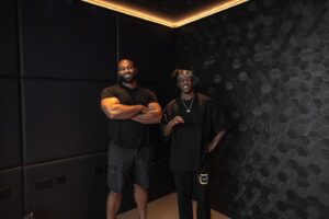 Daniel Ashville Instagram - At last @ksi has started to use the new room we created
•
His first video in the room is now live on @ksi JJ Olatunji YouTube channel
•
To see how we designed the space with @konfilms and built step by step, check out the video on the @thisisashville YouTube channel
•
#captainofindustry #maverick #youtube #creator #ksi #construction
