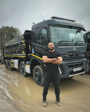 Daniel Ashville Instagram - Throwing everything at it and going all in 
•
Love that new truck smell #trucks
•
#mondaymotivation #motivationmonday