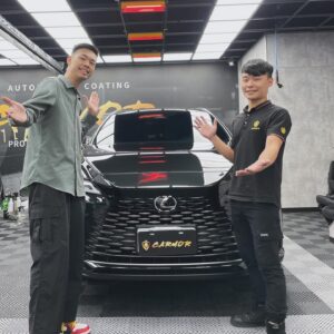 Daniel Chen Instagram - @carmor_2021 淯哥出手了，年前再幫車子鍍上頂級彈性熱修復膜，B柱亮面犀牛皮，感謝提前預約幫我趕工，順利趕在傍晚前能到北流看怕胖團演唱會。

@say_825