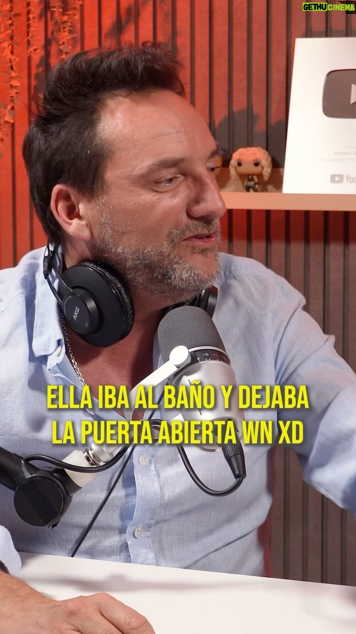 Daniel Fuenzalida - 6.4K Likes - ¿Puerta abierta del baño en pareja? EL FINAL 🥴😱
Hay cosas raras y lo que me pasó con una chiquilla y su técnica milenaria para ir al baño que yo no conocía 😆 (el final de la historia deja una lección jajaja)
Hoy es jueves de estreno con mi partner @rosario.la.bravo en el CAP38 de @comoestanlosweonesoficial a las 9 los esperamos !!!
Los links para ver el capítulo y suscribirse y todo en mis stories destacadas !!! Buen jueves pa los weones !!!
PD: déjame tu historia rara en los comentarios ⬇️