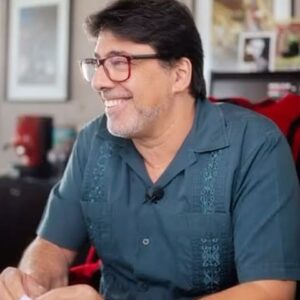Daniel Jadue Instagram - Cumples hoy 70 días de encierro, compañero querido. Un encierro sin juicio. Una injusta y aberrante prisión.

Pero a la Historia, no podrán mentir. Más temprano que tarde, la verdad se impondrá.

Estamos contigo en cada segundo y pensamiento.

#JadueLibre #JusticiaParaJadue #JadueNoEstaSolo