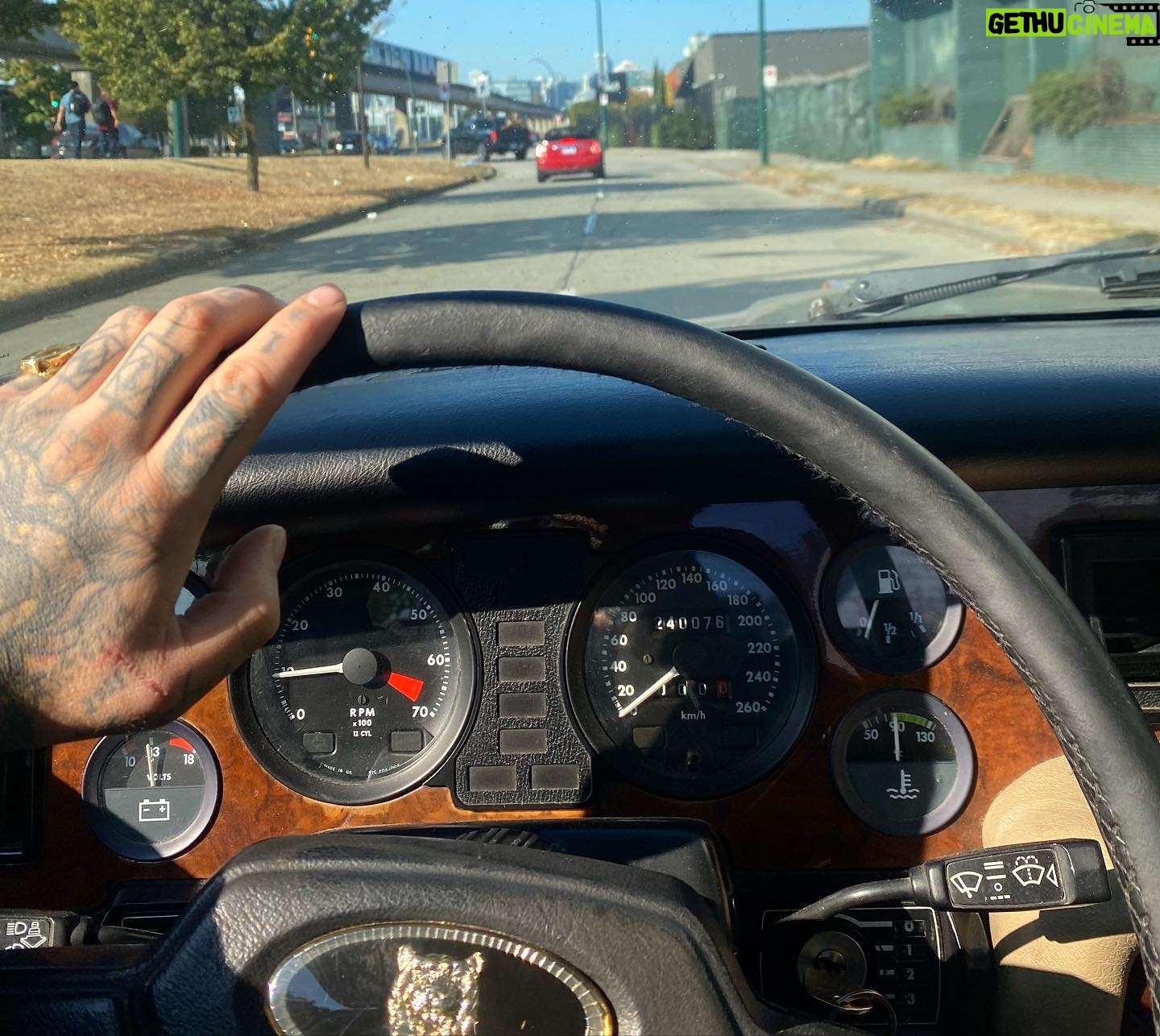 Daniel Snooks - 1.5K Likes -