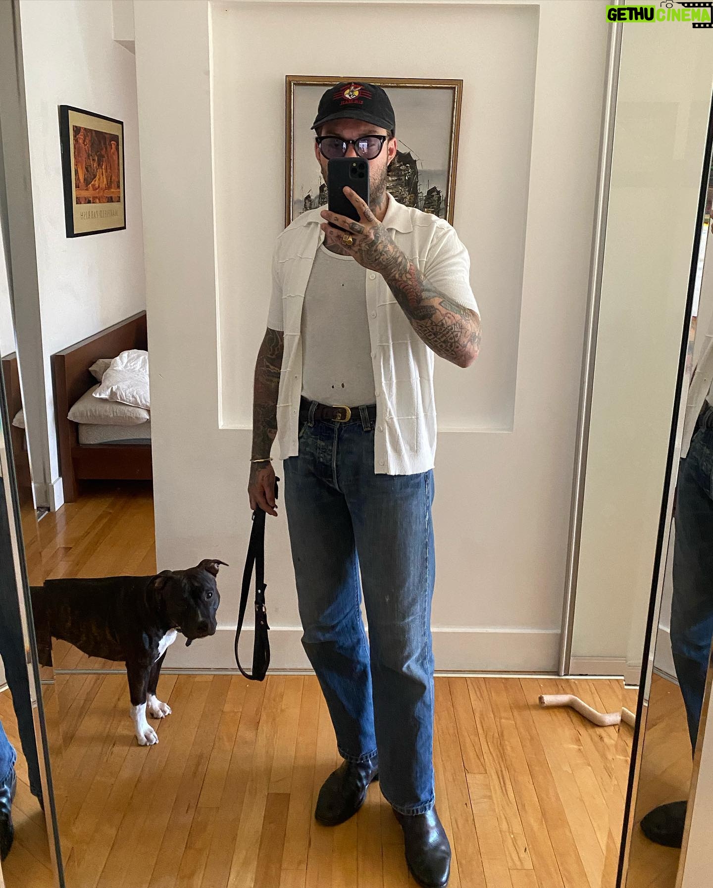 Daniel Snooks - 1.4K Likes -