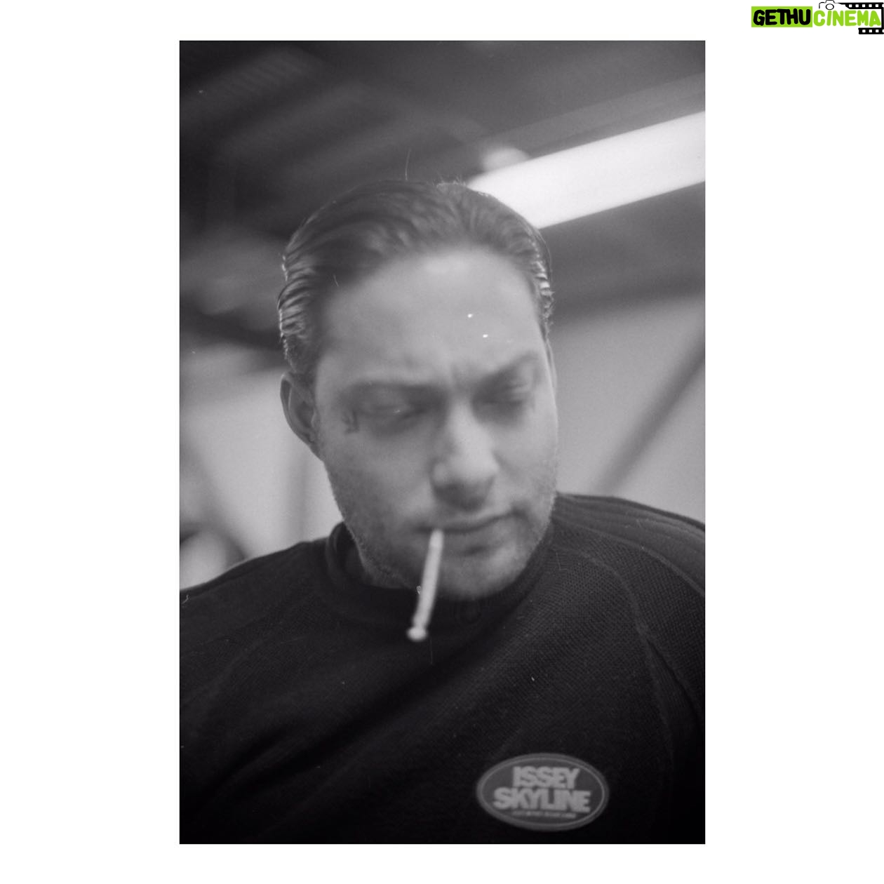 Daniel Snooks - 1.9K Likes - By @adamroyea
