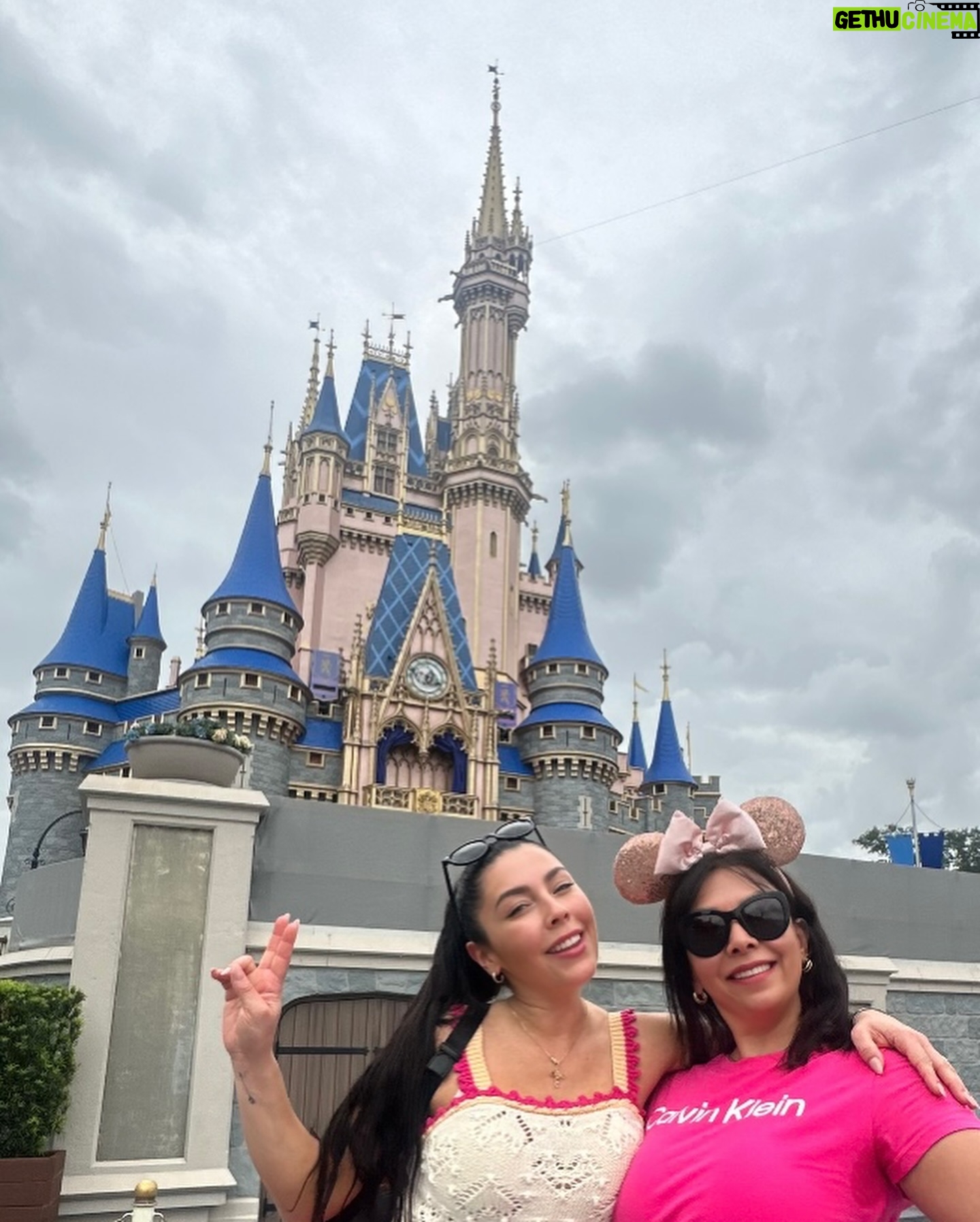 Daniela Aránguiz - 37.8K Likes -
