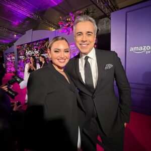 Daniela Nicolás Instagram - MOMENTO FAN! 💣 
Para todos los que somos fanáticos de Betty La Fea, esto es lo máximo!!!! 😍

Recuerden que desde el 19 de julio por @primevideolat se viene #bettylafea la historia continúa! ♥️