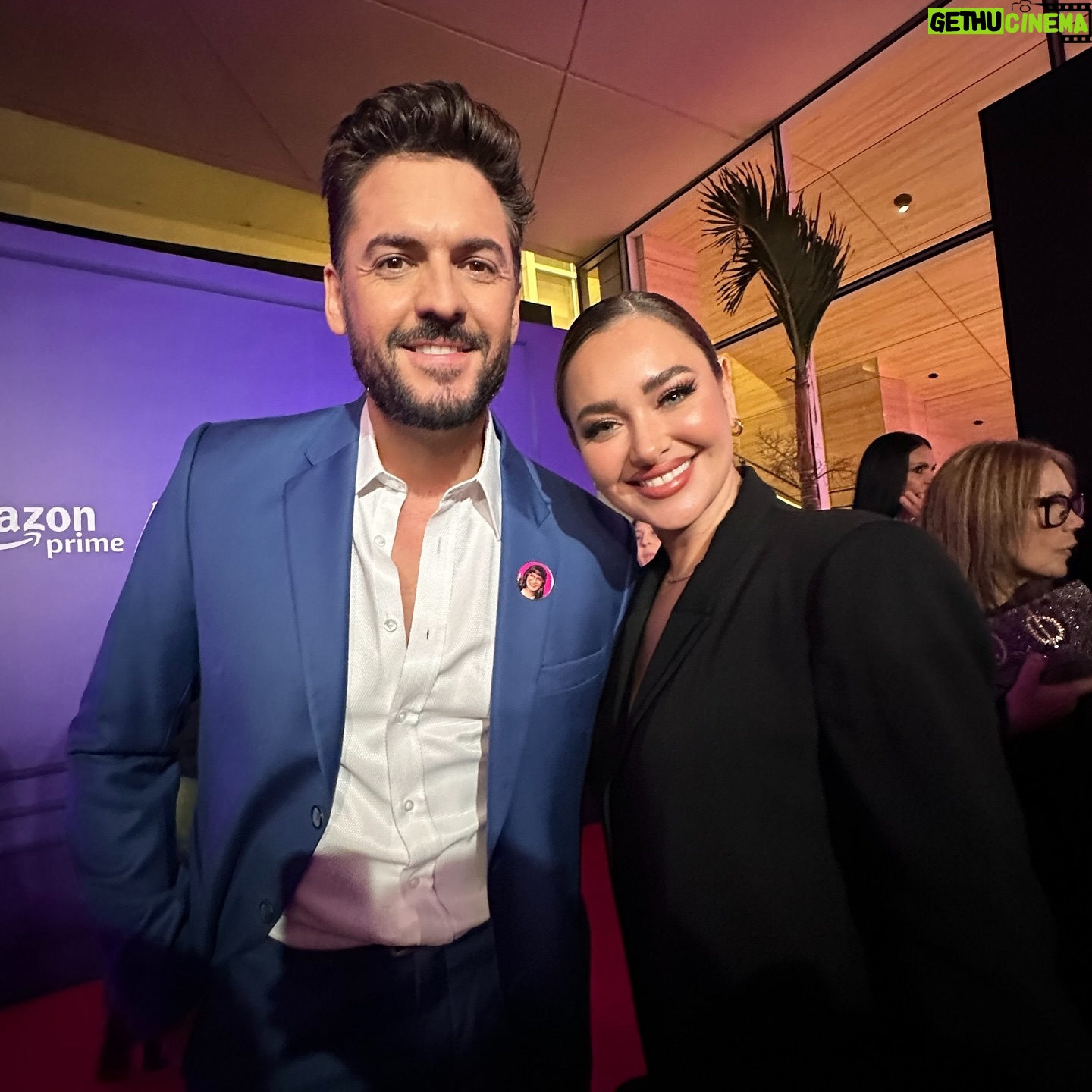 Daniela Nicolás - 26.1K Likes - MOMENTO FAN! 💣
Para todos los que somos fanáticos de Betty La Fea, esto es lo máximo!!!! 😍
Recuerden que desde el 19 de julio por @primevideolat se viene #bettylafea la historia continúa! ♥️
