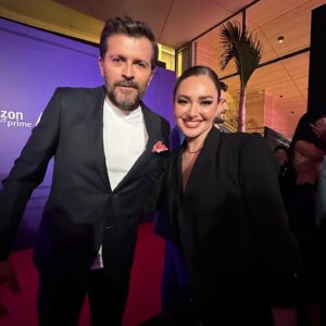 Daniela Nicolás Instagram - MOMENTO FAN! 💣 
Para todos los que somos fanáticos de Betty La Fea, esto es lo máximo!!!! 😍

Recuerden que desde el 19 de julio por @primevideolat se viene #bettylafea la historia continúa! ♥️