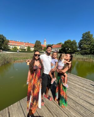 Daniela Nízlová Instagram - Krasny vikend v @chateau_bela  s nasou skvelou rodinkou ❤️❤️ Dakujeme za pozvanie a urcite sa este vratime na toto carovne miesto🫶🏼