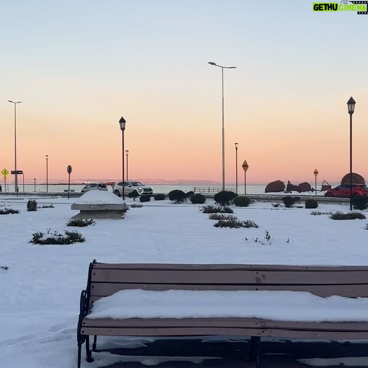 Daniela Ramírez - 13.9K Likes - Cielos , Amigos queridos y viajes .
Gracias preciosa Punta Arenas.
Que dicha conocerte en invierno. Un regalo de infinita belleza💫espero me invites de nuevo 🌹