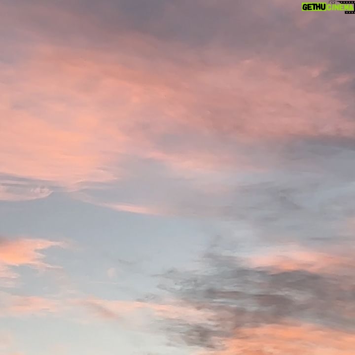 Daniela Ramírez - 13.9K Likes - Cielos , Amigos queridos y viajes .
Gracias preciosa Punta Arenas.
Que dicha conocerte en invierno. Un regalo de infinita belleza💫espero me invites de nuevo 🌹