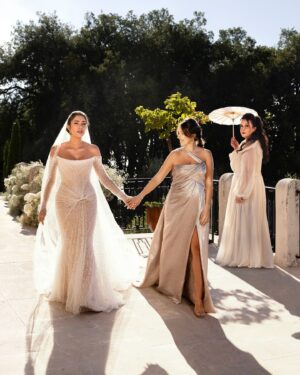 Daniella Rahme Instagram - One month in and so many more memories to make. ✨
Meet la mia famiglia from our big day! 💖
#DaniellaRahme #دانييلا_رحمة