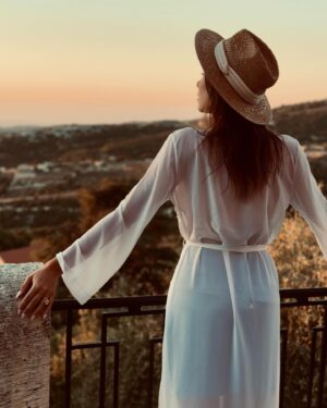 Daniella Rahme Instagram - Take me back to July 🤍

#DaniellaRahme #دانييلا_رحمة