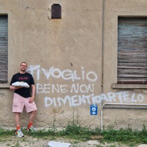 Danilo Bertazzi Instagram - - tiènelo a mente
.
.
#love #streetart