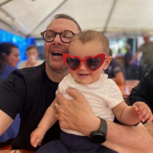 Danilo Bertazzi Instagram - .
Buon inizio di settimana da me e da Gaia
super diva!💕💕💕💕
.
.
.
#happymonday #babygirl #babyphotography #beautifulbaby #love #superstar