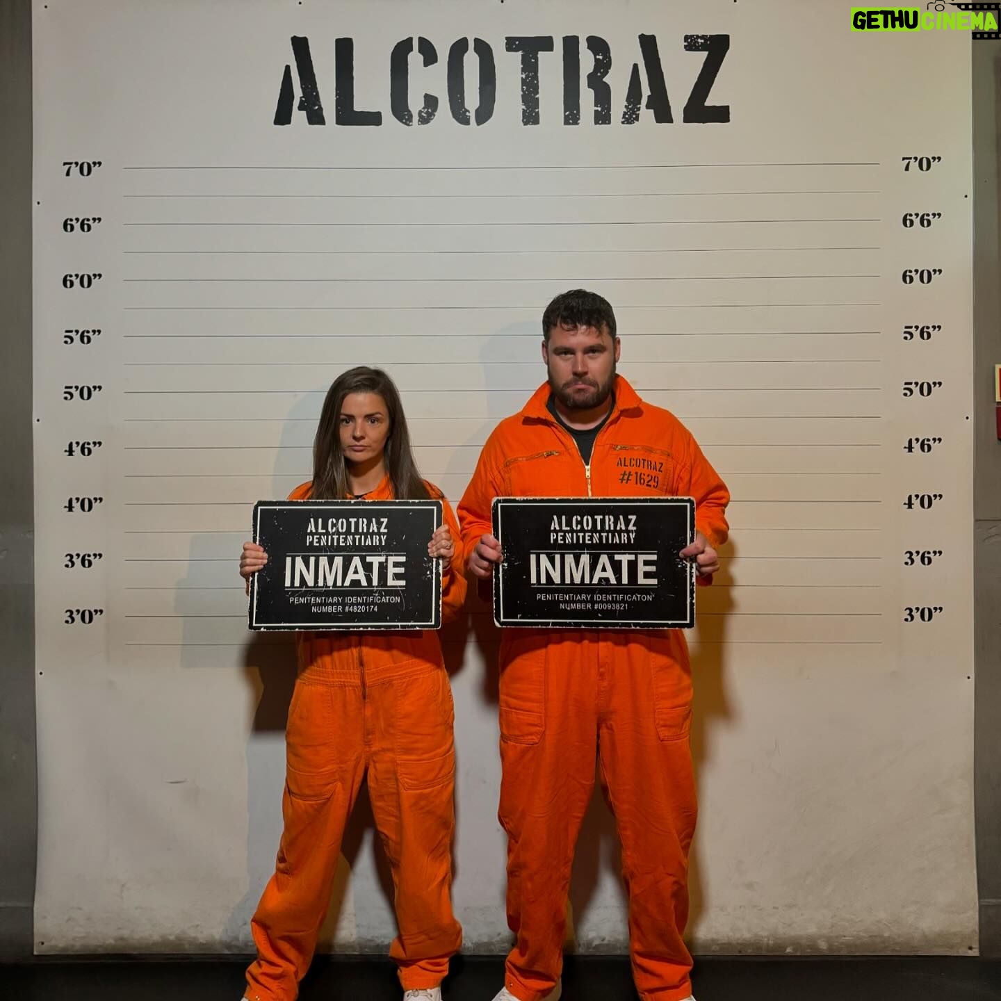 Danny Miller - 7.6K Likes - Cellmate.