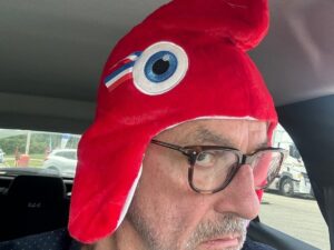 Daphné Bürki Instagram - Je vous présente mon partenaire sans qui rien ne serait possible. Le chef costumier Olivier Beriot qui a diffusé tout son talent dans le cinéma, l’opéra, le théâtre… et puis moi et les JO ! 
Merci @marylin.fitoussi de m’avoir présenté ton mentor. Il m’a dit OK (alors que c’est flippant) ainsi que sa belle équipe pour me suivre dans cette immense aventure de @paris2024 .
Il fait parti de mes superbes rencontres de vie 🤍
Je mesure la chance de t’avoir eu à mes côtés depuis des mois dans des moments magiques et dramatiques aussi. Tu détesterais cette déclaration sur les réseaux sociaux mais je le fais quand même : 
MERCI d’être là Olivier !🫶🏼

@olivierberiotofficial #theboss
