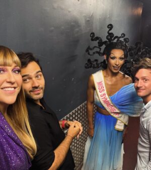 Daphné Bürki Instagram - Coulisses finale @dragrace_france saison 3 
Merci 💜