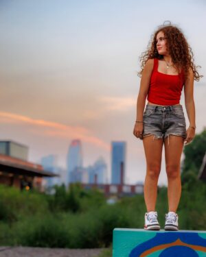 Darby Camp Instagram - So much fun with @martiheadphotography !!! I love these pics so much thank you!!!!❤️