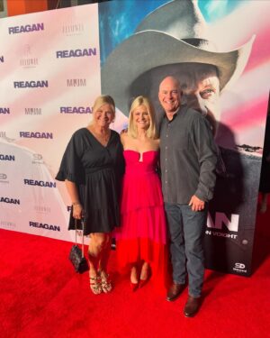 Darci Lynne Farmer Instagram - What a joy it was to attend the world premiere for “Reagan.” It’s an honor to be apart of such an incredible film, and to be on the same screen as these phenomenal actors! It’s coming out in theaters August 30th, and my hope is for everyone to appreciate this movie as much as I do!!!