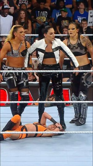 Daria Berenato Instagram - These three are a force to be reckoned with on Monday nights 👊🔥