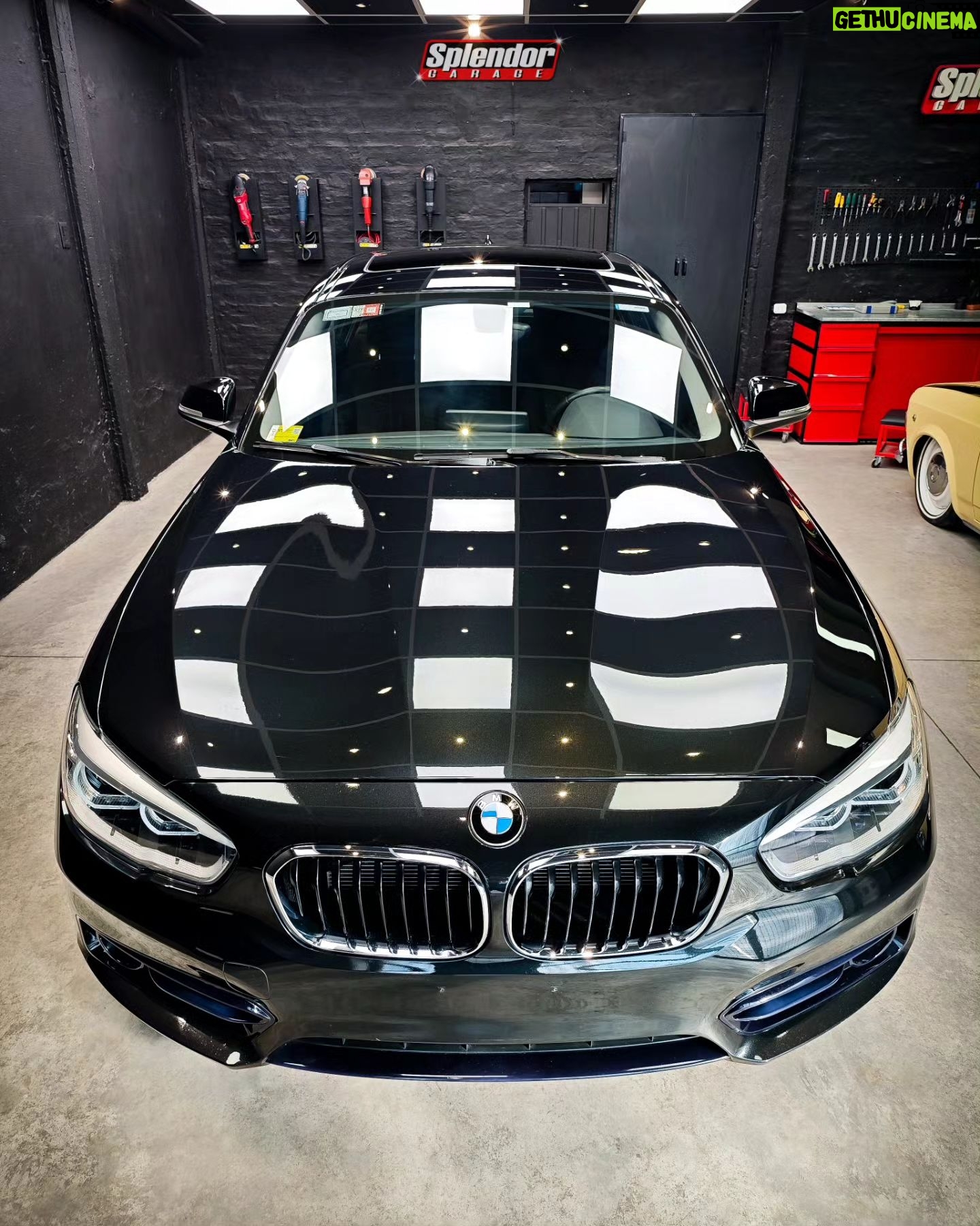 Darío Lopilato - 757 Likes - ▶️ BMW 120I
Tratamiento Cerámico
✅ Limpieza y descontaminado
✅ Desabollado y retoques de pintura
✅ Corrección de laca
✅ Abrillantado
✅ Sellado Cerámico
Quiero agradecerte primero por la clase
de persona que sos y segundo por haber
traído a nuestro taller esa hermosa nave!!!
Sos crack @lopymanok
📌 Splendor Garage
☎️ 15-57363803 / 15-64567199
En conjunto con @gf.e46
#auto #camioneta #camionetas #pickup #detailarg #detailargentina🇦🇷 #detailing #detailargentina #detail #argentina #argentina🇦🇷 #ar #arg #buenosaires #tratamientoacrilico #tratamientoceramico #vidrioliquido #sacabollosargentina #sacabollos