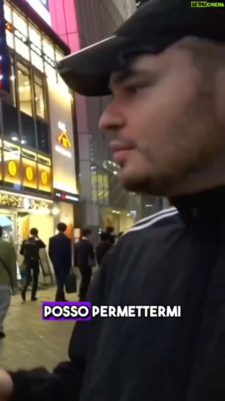 Dario Moccia - 36.4K Likes - Un momento passato troppo in sordina di una delle ultime live IRL a Tokyo (feat Free Wi-Fi) @federicobandoni @sivola.it